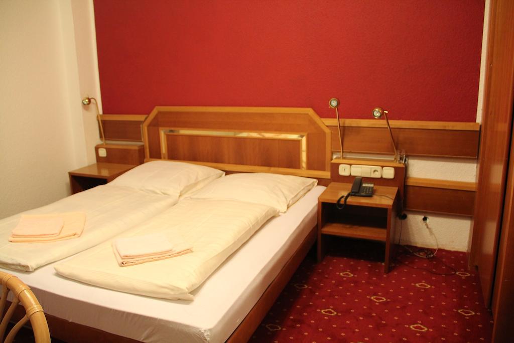 Wali'S Hotel Bielefeld Zimmer foto