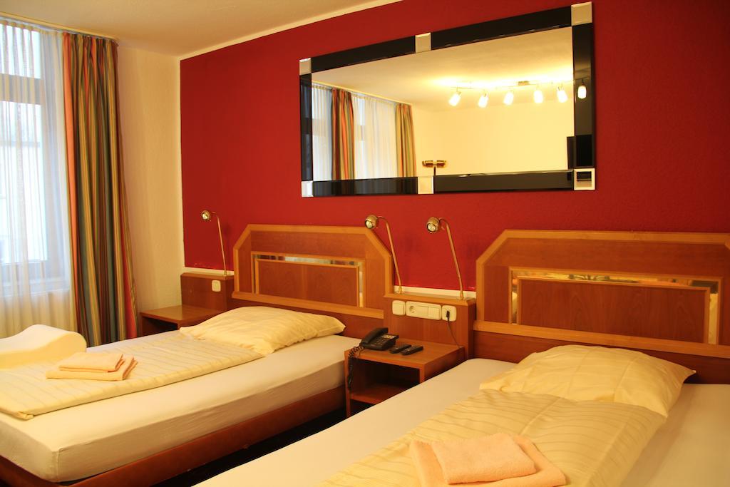 Wali'S Hotel Bielefeld Zimmer foto