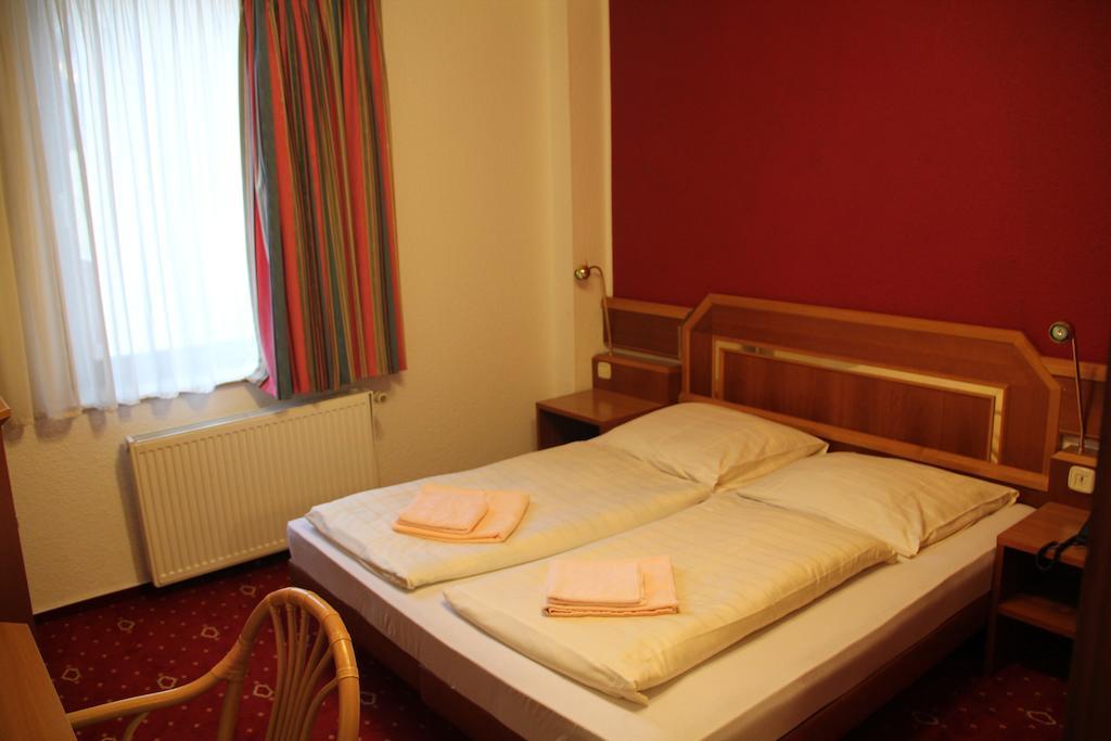 Wali'S Hotel Bielefeld Zimmer foto